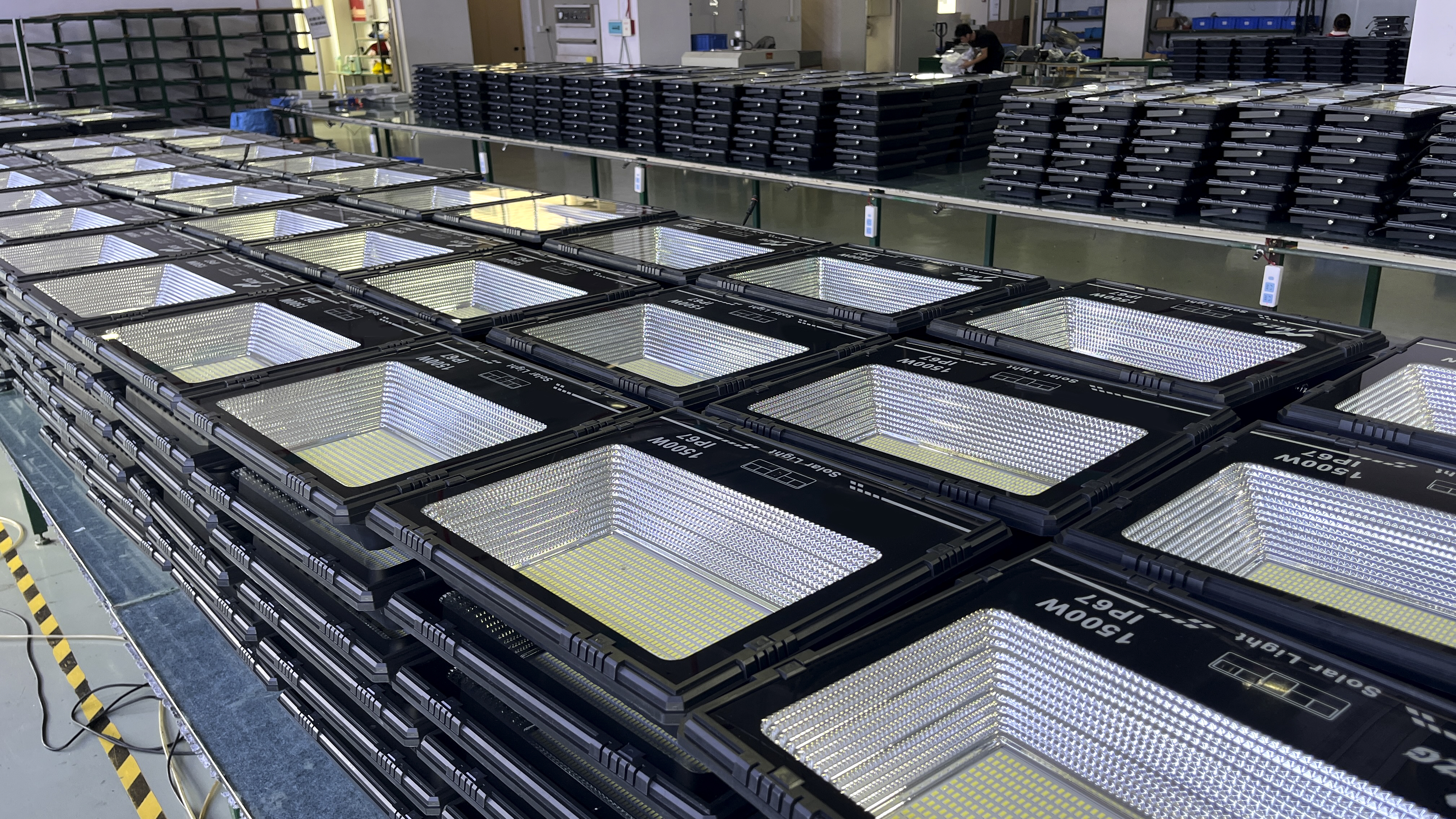 太陽(yáng)能投光燈-聚寶盆-ABS款(圖3)